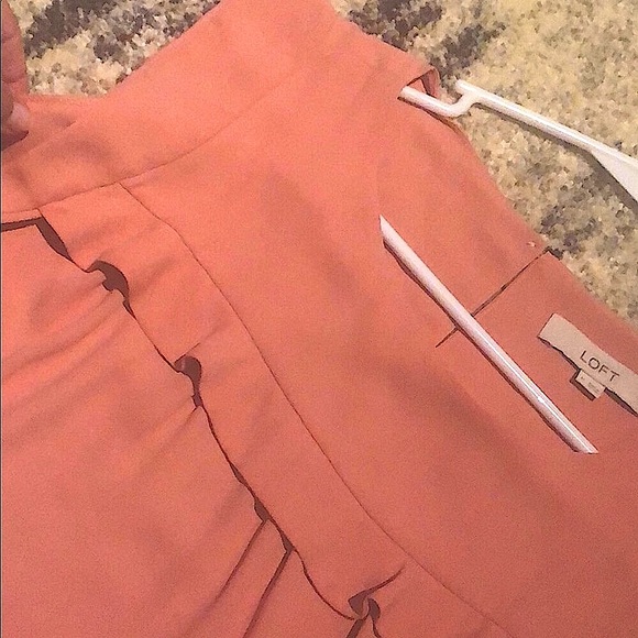 LOFT Pastel Pink Blouse with ruffle neckline, excellent condition - Picture 4 of 4